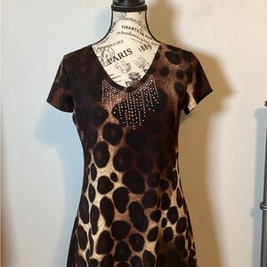 RHINESTONE EMBELLISHED ANIMAL PRINT CAP SLEEVE TOP W/ASYMMETRICAL HEM SIZE SM